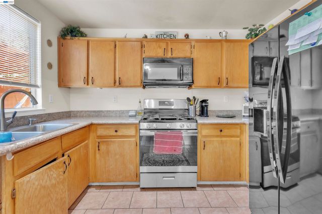 5059 Glenhollow Way, Antioch, CA 94531