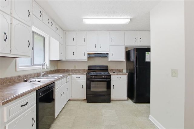 2612 Hewatt Road, Snellville, GA 30039