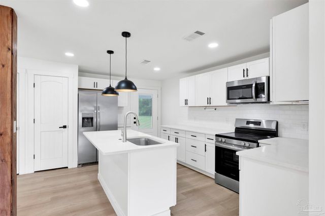 2344 Frazier St, Pensacola, FL 32514