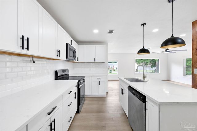 2344 Frazier St, Pensacola, FL 32514