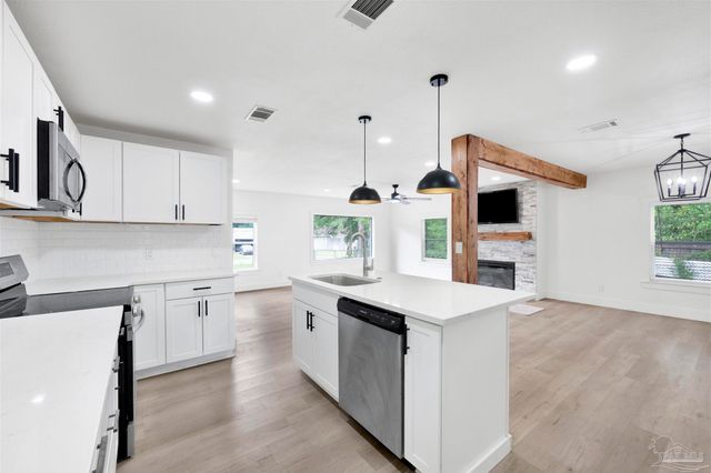 2344 Frazier St, Pensacola, FL 32514