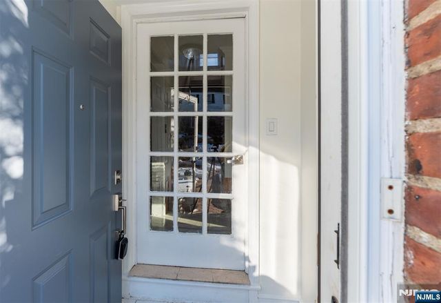 365 Rockledge Place, Teaneck, NJ 07666