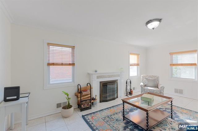 365 Rockledge Place, Teaneck, NJ 07666