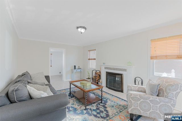 365 Rockledge Place, Teaneck, NJ 07666