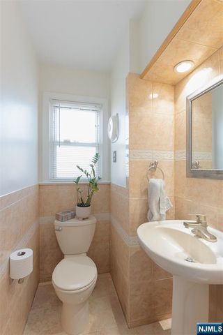 365 Rockledge Place, Teaneck, NJ 07666