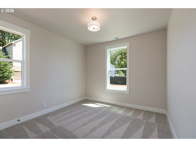 59255 LUCY Ln, St Helens, OR 97051