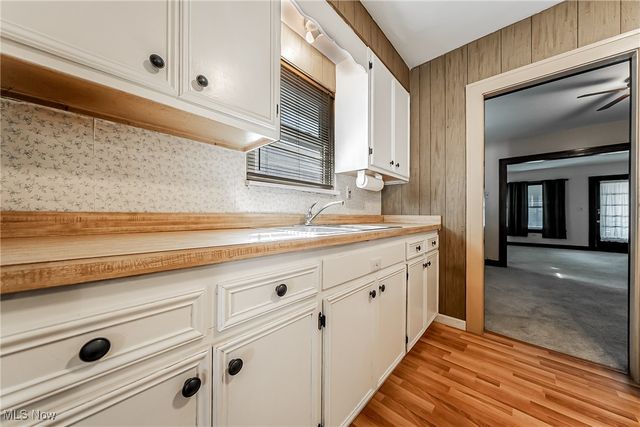 26381 Shoreview Avenue, Cleveland, OH 44132