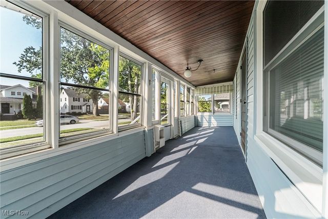 26381 Shoreview Avenue, Cleveland, OH 44132