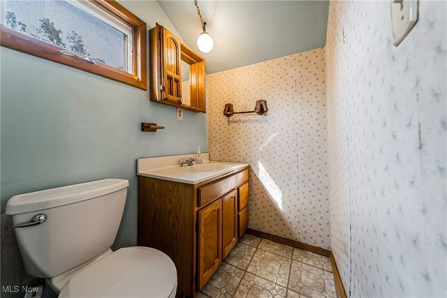 26381 Shoreview Avenue, Cleveland, OH 44132