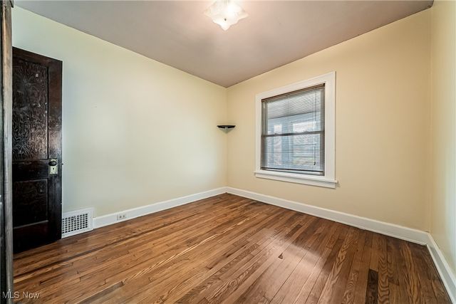 26381 Shoreview Avenue, Cleveland, OH 44132