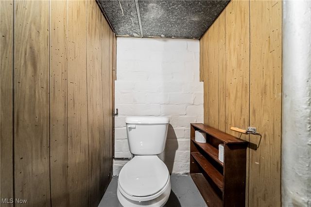 26381 Shoreview Avenue, Cleveland, OH 44132