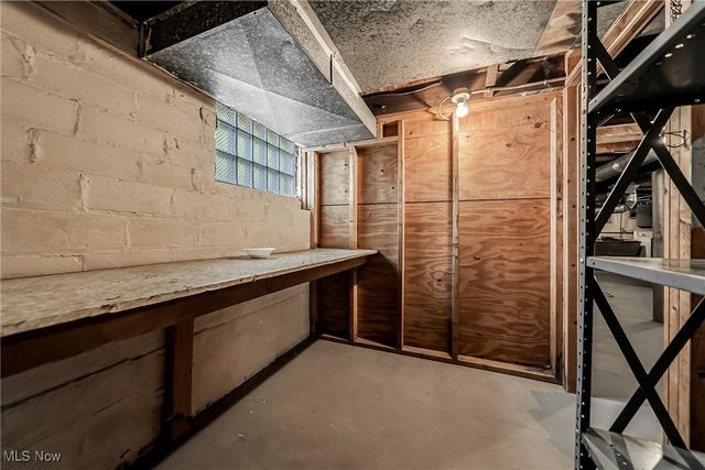 26381 Shoreview Avenue, Cleveland, OH 44132