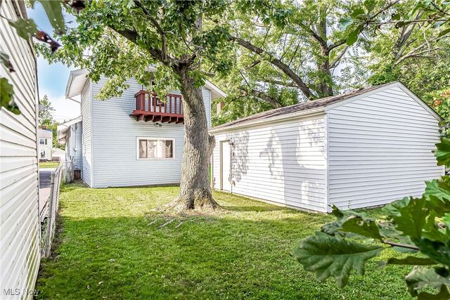 26381 Shoreview Avenue, Cleveland, OH 44132