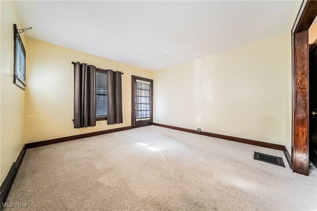 26381 Shoreview Avenue, Cleveland, OH 44132