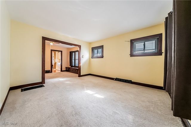 26381 Shoreview Avenue, Cleveland, OH 44132