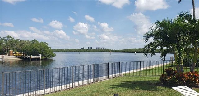 15 Bluebill AVE 406, Naples, FL 34108