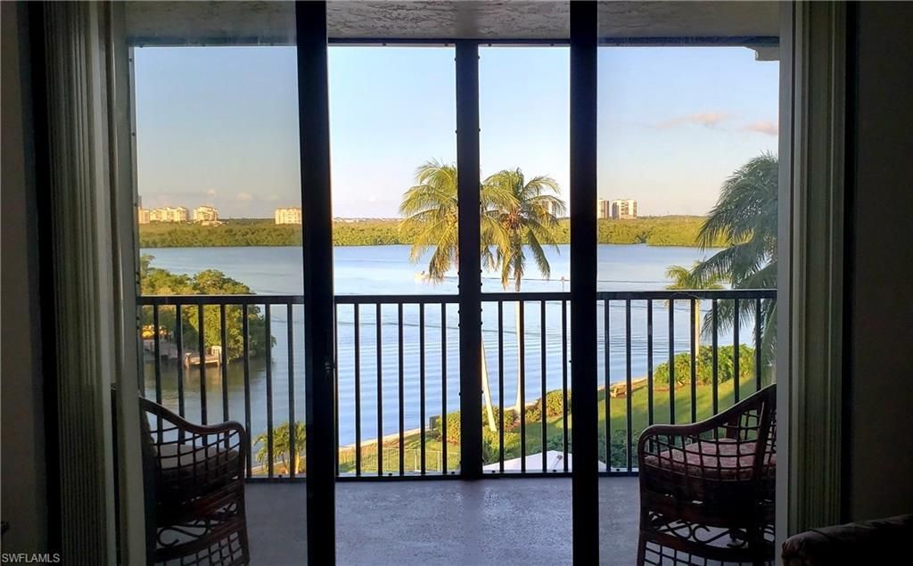 15 Bluebill AVE 406, Naples, FL 34108