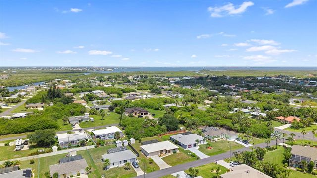 18701 COUNTRYMAN AVENUE, Port Charlotte, FL 33948