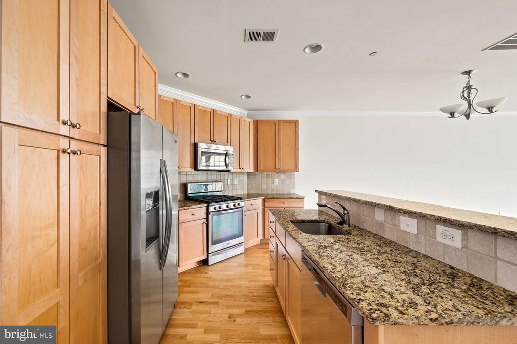 700 COMMODORE CT #2727, PHILADELPHIA, PA 19146 — photo 5