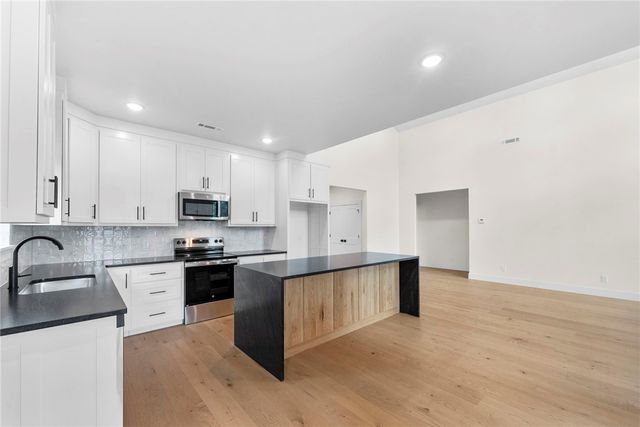 11 Crieff Circle, Bella Vista, AR 72715