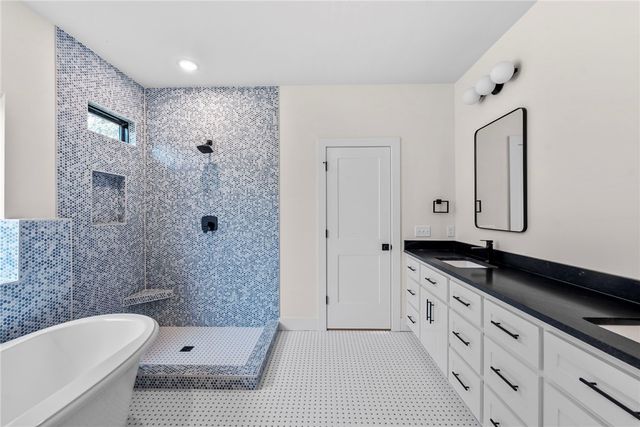 11 Crieff Circle, Bella Vista, AR 72715