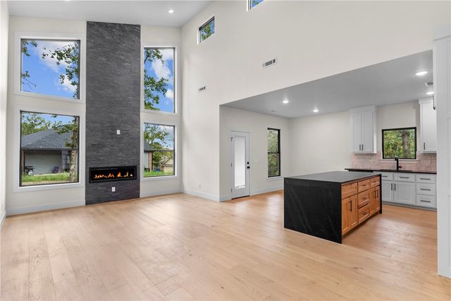 11 Crieff Circle, Bella Vista, AR 72715