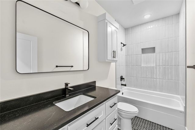 11 Crieff Circle, Bella Vista, AR 72715