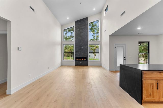 11 Crieff Circle, Bella Vista, AR 72715