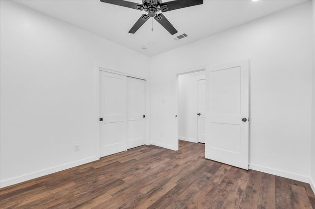 960 Gallant Fox Road, Hewitt, TX 76643