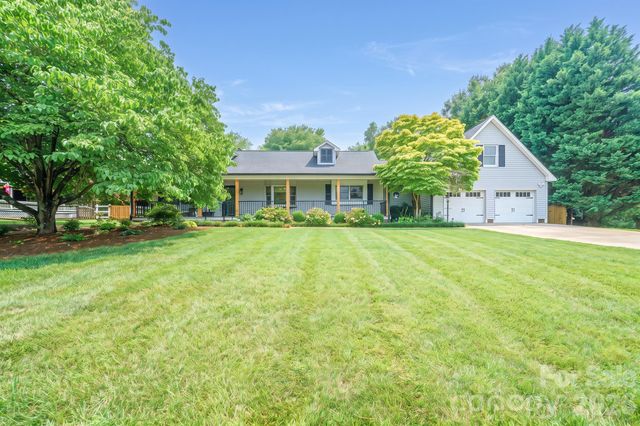 567 Canvasback Road, Mooresville, NC 28117