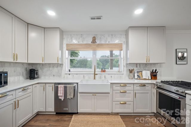 567 Canvasback Road, Mooresville, NC 28117