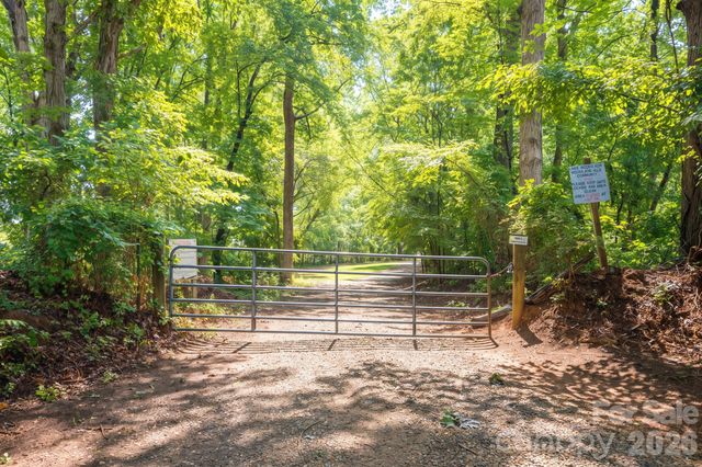 567 Canvasback Road, Mooresville, NC 28117