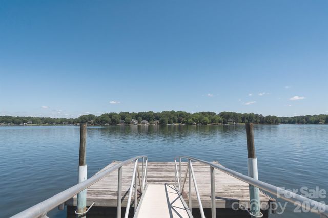 567 Canvasback Road, Mooresville, NC 28117