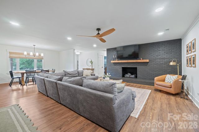 567 Canvasback Road, Mooresville, NC 28117