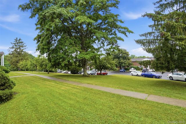 136 N Chestnut Street 9B, New Paltz, NY 12561