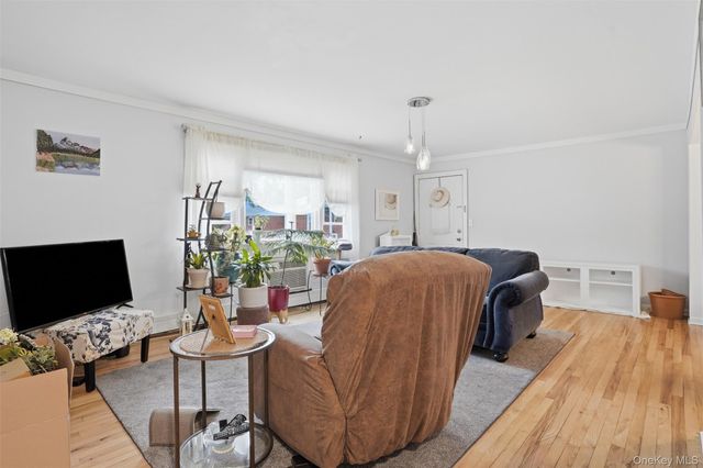 136 N Chestnut Street 9B, New Paltz, NY 12561
