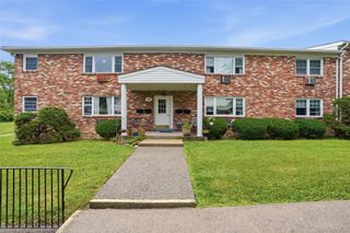 136 N Chestnut Street 9B, New Paltz, NY 12561