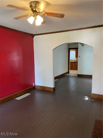 1310 Roselawn Ave Avenue, Belpre, OH 45714