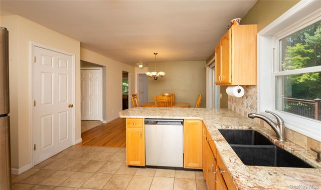 22 Hickory Lane, Pawling, NY 12564