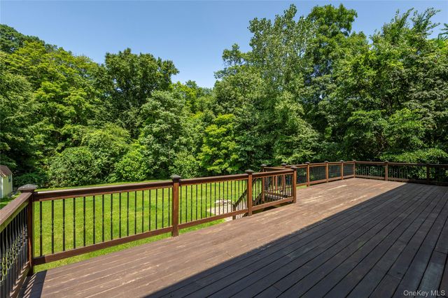22 Hickory Lane, Pawling, NY 12564