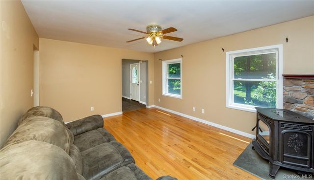 22 Hickory Lane, Pawling, NY 12564