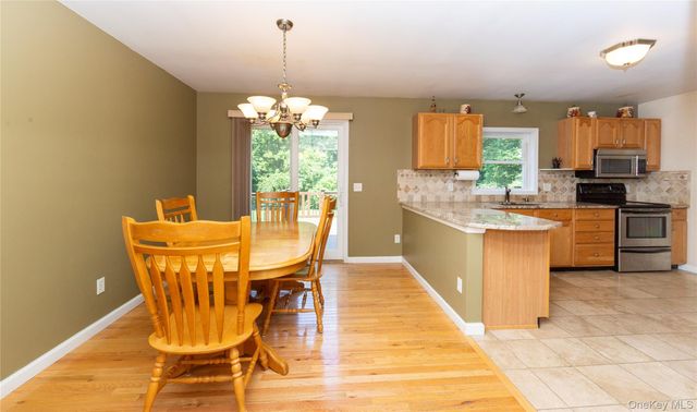 22 Hickory Lane, Pawling, NY 12564