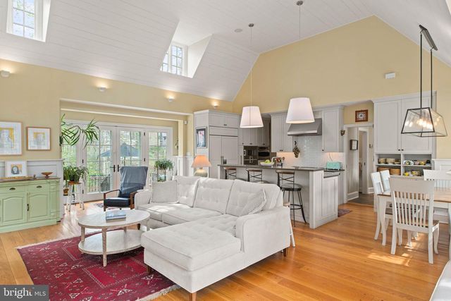 136 GYPSY LN, Wynnewood, PA 19096