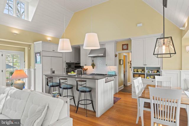 136 GYPSY LN, Wynnewood, PA 19096
