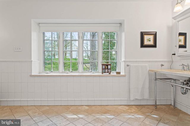 136 GYPSY LN, Wynnewood, PA 19096