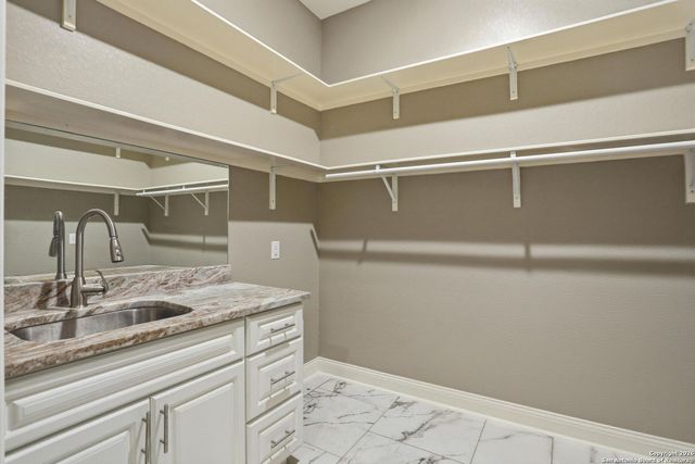 7802 Clearwater Blvd, Selma, TX 78154