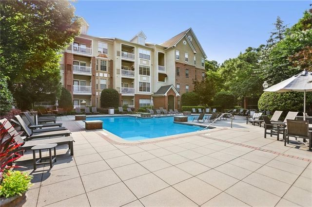 2211 Westchester Ridge, Atlanta, GA 30329