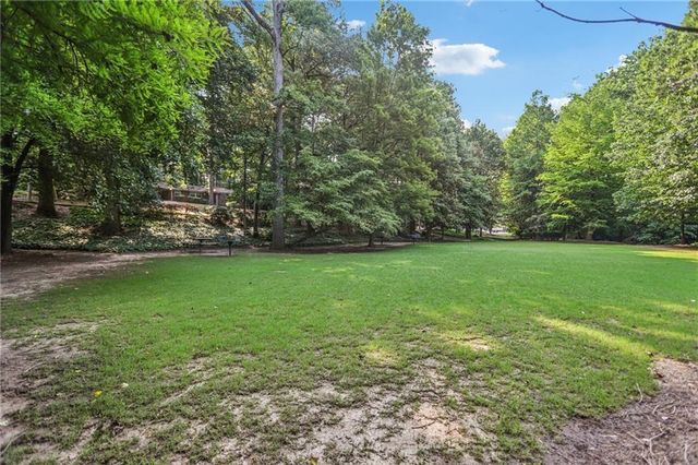 2211 Westchester Ridge, Atlanta, GA 30329