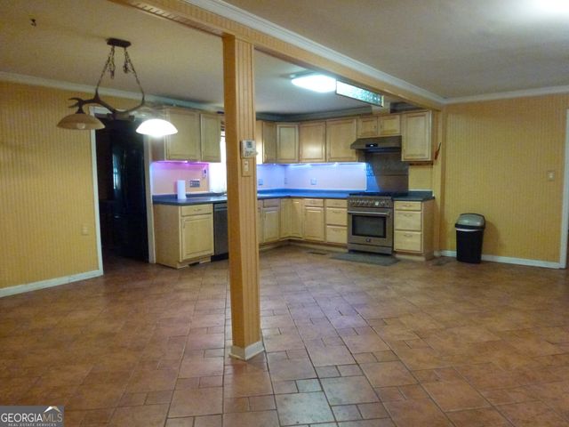 352 Riverside Drive, Claxton, GA 30417