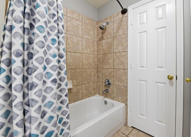 10019 Red Mesa Drive, Houston, TX 77095